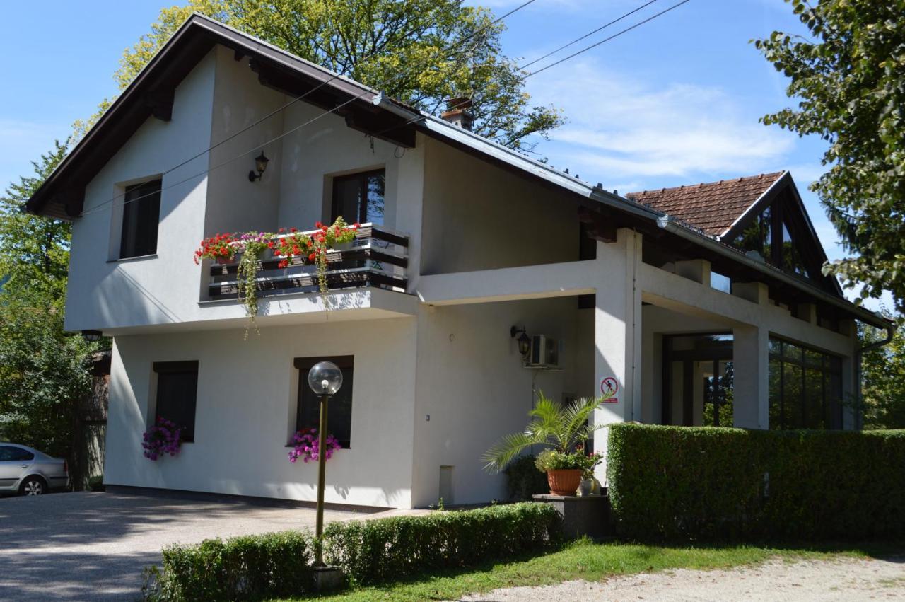 Villa My Island Bihać エクステリア 写真